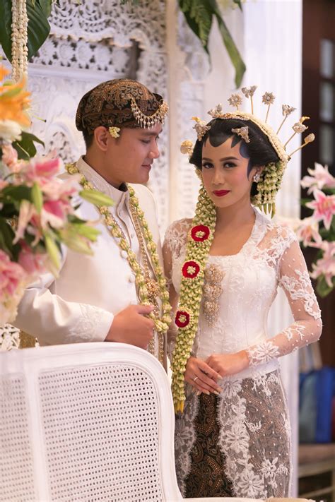 Wedding Ceremony In Javanese Tradition Akad Nikah Dengan Adat Jawa