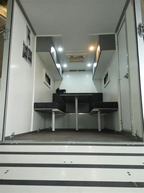 Für jeden anspruch und jeden kundenwunsch halten wir den passenden anhänger bereit. FUN-CUBE Wohnwagen mit Garage ( Motorradschlaf Anhänger ...