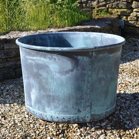 The Circular Copper Garden Planter Medium Rolled Edge Large