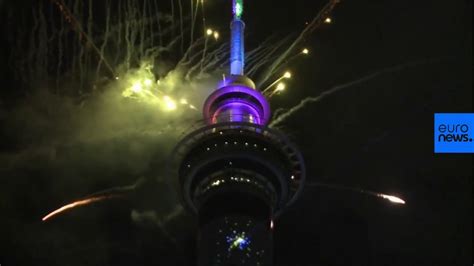 Happy New Year New Zealand Auckland Welcomes In 2019 In Festive Style
