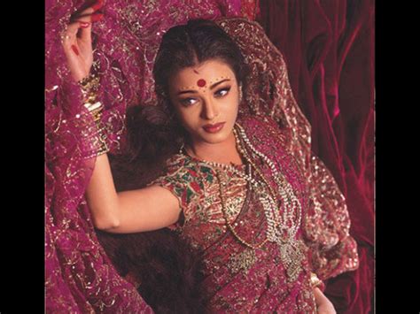 Aishwarya Rai Bachchan Unseen Pics From The Sets Of Devdas
