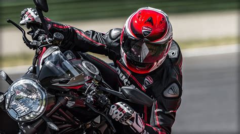 The 2004 ducati monster 1000 s i.e. Ducati Monster 1200 R. The most powerful naked in Bologna ...