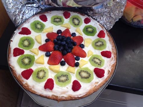 Fruit Pizza Sugar Cookie Crust With Cream Cheese Frosting And Fruit