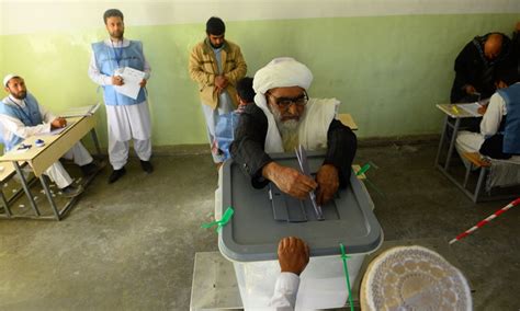افغانستان حملوں کے خوف کے سائے میں پارلیمانی انتخابات World Dawn News