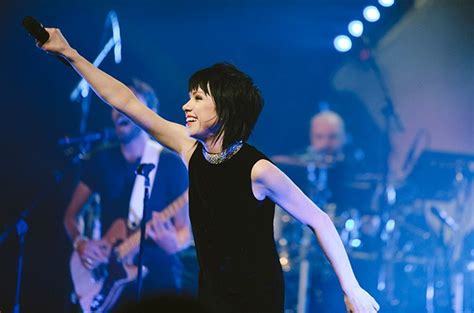 Carly Rae Jepsens Gimme Love Tour Soars In Los Angeles Billboard