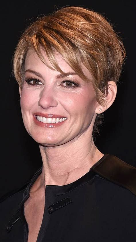 11 Cute Short Hairstyles For Women Over 50 Pinterest