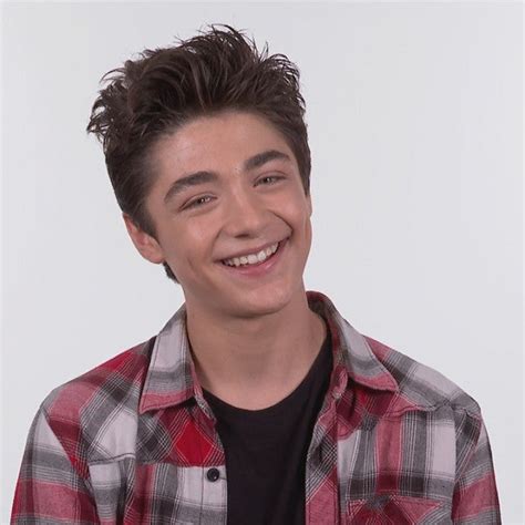 Asher Angel Exclusive Interviews Pictures And More Entertainment Tonight