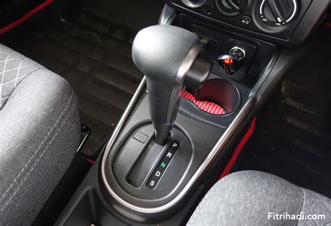 Jangka hayat penggunaan tayar kereta. (Tips) Cara Penggunaan Gear Kereta Auto Yang Betul - Blog ...