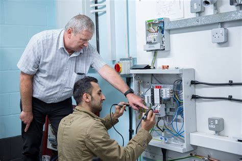 In order to become a licensed electrician in the province on ontario you must first complete an electrical apprenticeship. How Long Does It Take to Become a Qualified Electrician?