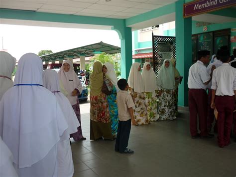 Maybe you would like to learn more about one of these? BADAR: Lawatan ke Maahad Tahfiz Sains Tanah Merah, Kelantan