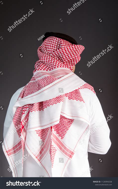 2568 Saudi Arabian Man Wears Traditional Arabic Clothes Images Stock