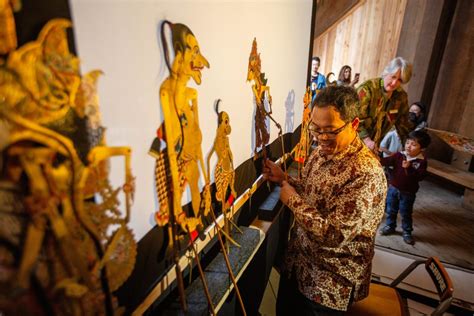 A Personal Journey In Javanese Puppetry An Interview With Sutrisno