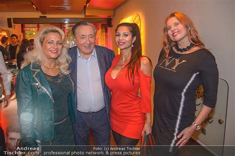 Nunmehr sei er ein gasgeber und ein gastgeber, scherzte der doppelolympiasieger. Lokaleröffnung - Johann Frank, Wien - Mi 21.11.2018