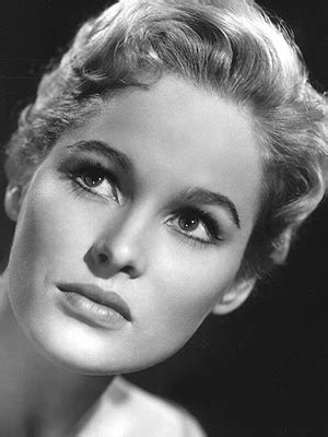 Dazzling Divas Photo Portret Ursula Andress