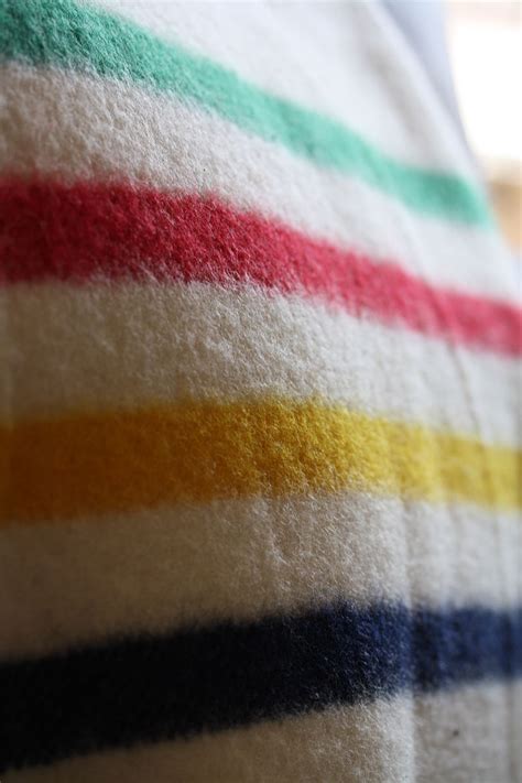 Hudson's Bay 5 Point Blanket / Rainbow | MATOTOPE.COM