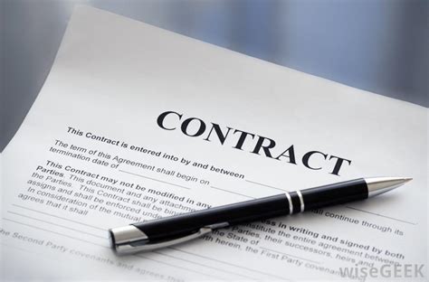 An easy way to explain the difference for ir35 purposes is What is a Service Contract? (with pictures)