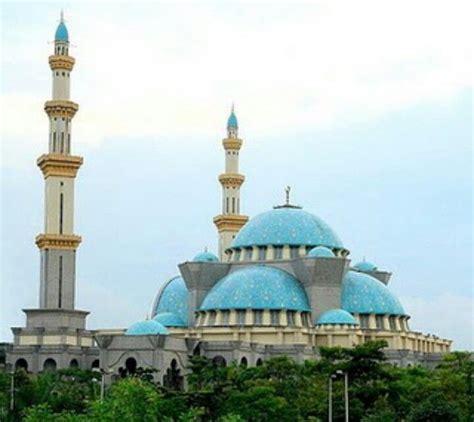 Malaysia wilayah persekutuan kuala lumpur. Masjid Wilayah Persekutuan, Kuala Lumpur, Malaysia ...