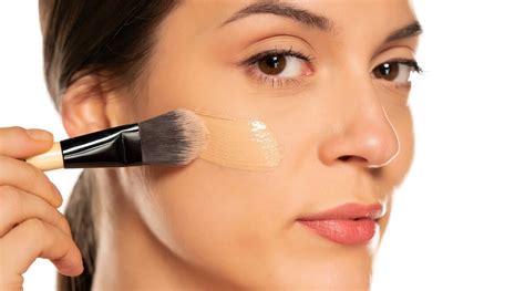 The Best Way To Apply Foundation For A Flawless Finish Flauntchic