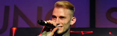 Machine Gun Kelly Earns His First No 1 With Tickets To My Downfall