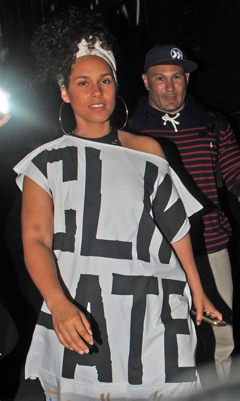 Alicia Keys Leaves Village Underground In London 05 27 2016 Hawtcelebs
