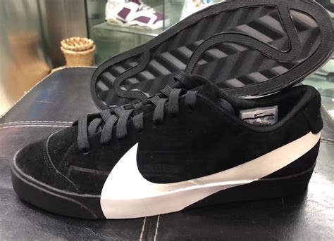 Black Nike Shoes With Pink Swoosh