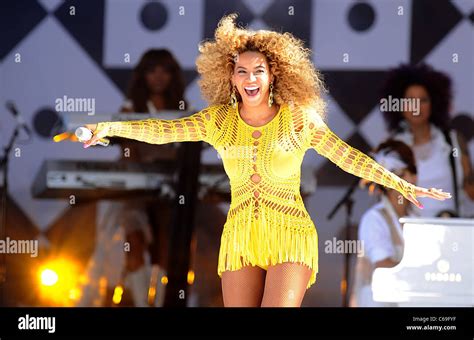 Beyonce Knowles On Stage For Good Morning America Gma Summer Concert