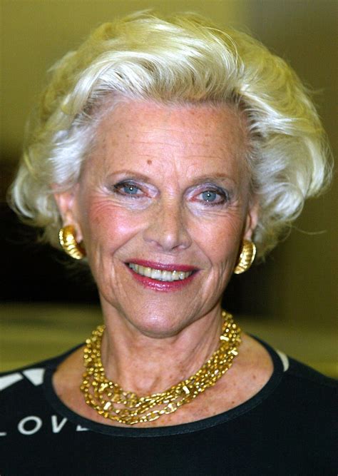 Famous Bond Girl And ‘the Avengers’ Star Honor Blackman Dead At 94 The Daily Caller