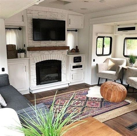 Incredible Rv Makeovers With Farmhouse Style Decor Vintage Camper My