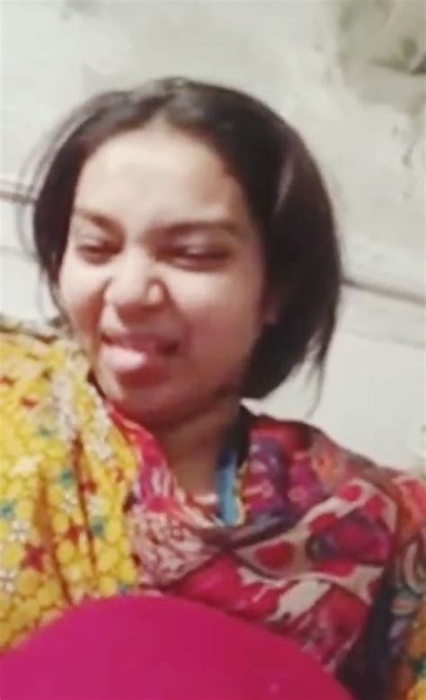 Beautiful Paki Babe Showing Pussy