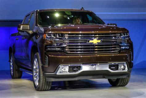 2019 Chevy Silverado Cuts Up To 450 Lbs With Aluminum Closures Higher