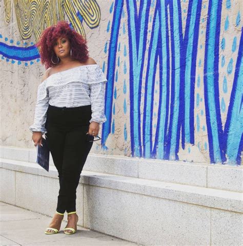 15 Curvy And Stylish Black Women You Should Start Following Immediately