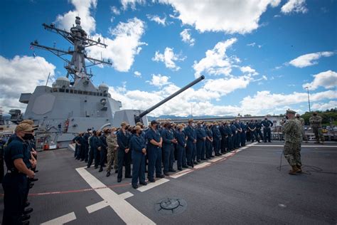 Dvids Images Mcpon Visits Uss Chung Hoon Crew [image 3 Of 8]