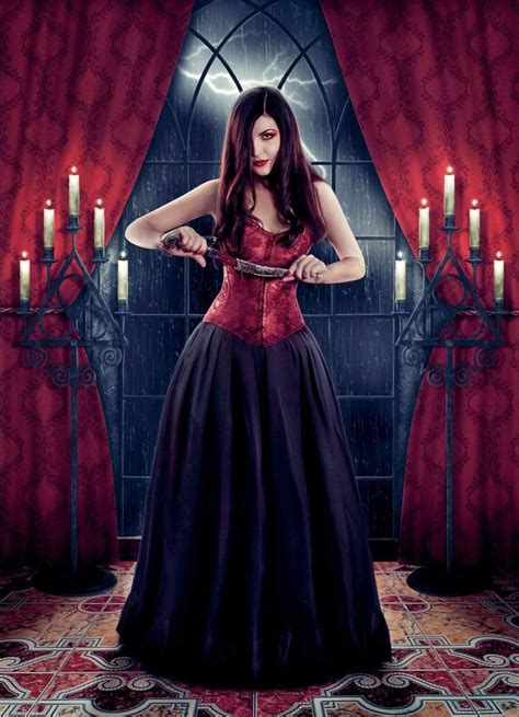 Pin By Anthonyingoglia On I ️ Vampires Vampire Woman Fantasy Art Women Beautiful Dark Art