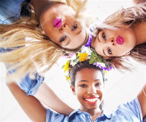 Cute Teenage Mixed Race Girls Smiling Close Up — Stock Photo