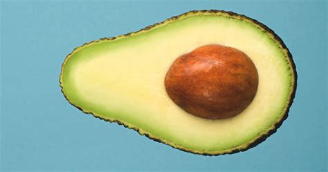 The first year it flowered it produced two avocados, which tasted ok, but it has failed to grow fruit on the two subsequent years. How to Manage an Avocado Allergy: Avocado Substitutes and More