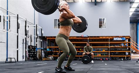 The Beginners Olympic Weightlifting Guide To The Split Jerk The Wod Life