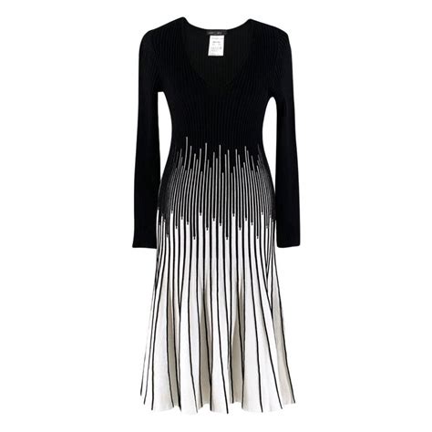 Marc Cain Black And White Jersey Knit A Line Dress Us 2 At 1stdibs