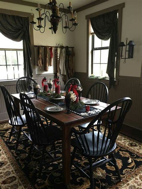 They can add the perfect pop of color, accent and theme to any party, and help you make a statement without even trying. Pin by Nancy on Colonial decor | Primitive dining rooms, Country style dining room, Colonial ...