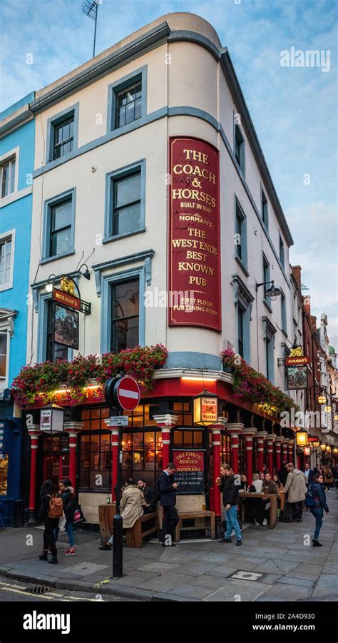 Coach And Horses Pub In Londons Soho The Famous Coach And Horses At 29