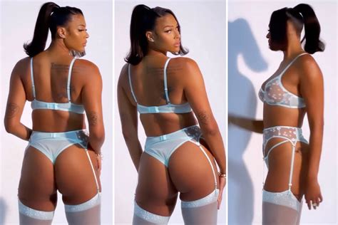 basketball star liz cambage stuns in cheeky lingerie instagram clip and asks which one of y all