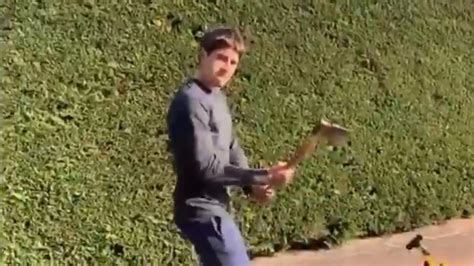 Y es que el corredor ha querido dar unas notas de humor a toda esta situación del. Mikel Landa se convierte en meme al destrozar su rodillo a ...