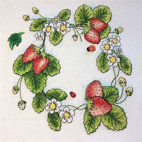 Strawberry Cross Stitch Pattern Strawberry Wreath Cross Stitch Etsy