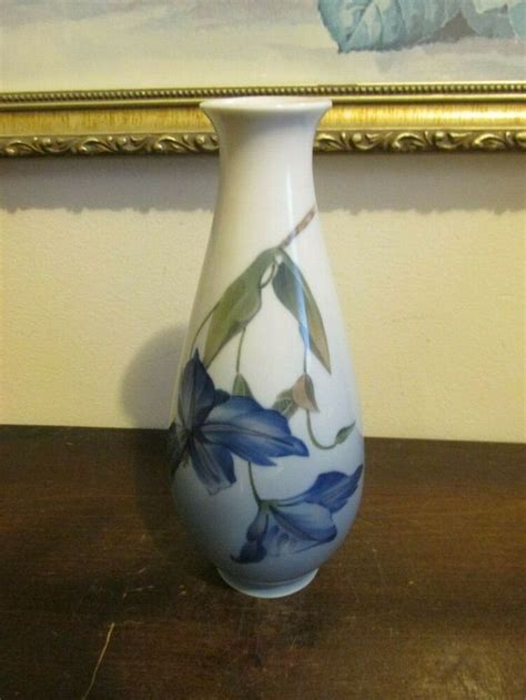 royal copenhagen denmark porcelain orchid bud vase 2919 blue flowers 7 5 royalcopenhagen bud