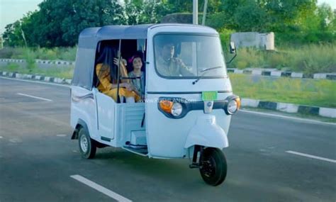 Piaggio Ape Electric Rickshaw Detailed In Tvc Video Price Rs 197 Lakh