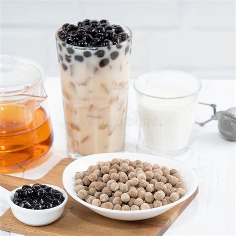 Bubble Milk Tea With Tapioca Pearl Topping Ingredient Famous Taiwanese