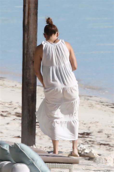 Jennifer Lopez In A Bikini Paddle Boarding On The Beach In Turks And Caicos Gotceleb