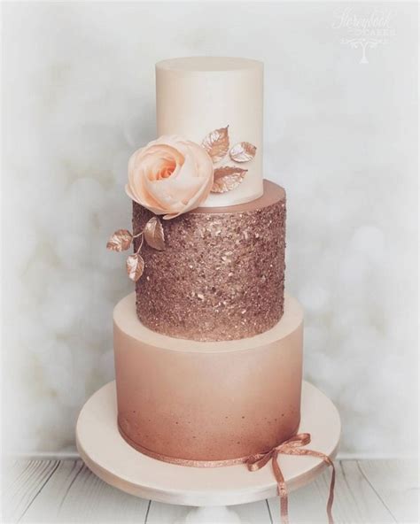 Wedding Cake Trends 20 Metallic Wedding Cakes Randr