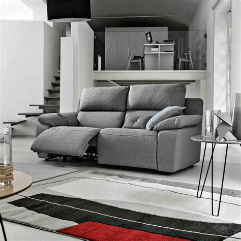 Ciò è finalizzato a pubblicare annunci e contenuti personalizzati, valutare pubblicità e. Divani E Sofa Emejing Sofa E Images Skilifts Us - TheSofa