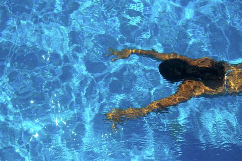 Girl Underwater In A Swimming Pool Photograph By Caracterdesign Fine