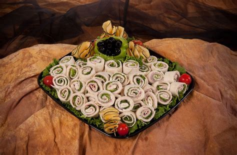 The staff and owner seemed really nice and i think the menu prices are appealing. kroger deli sandwich trays | Roll-Up Sandwich Tray | Party trays, Roll up sandwiches, Deli ...